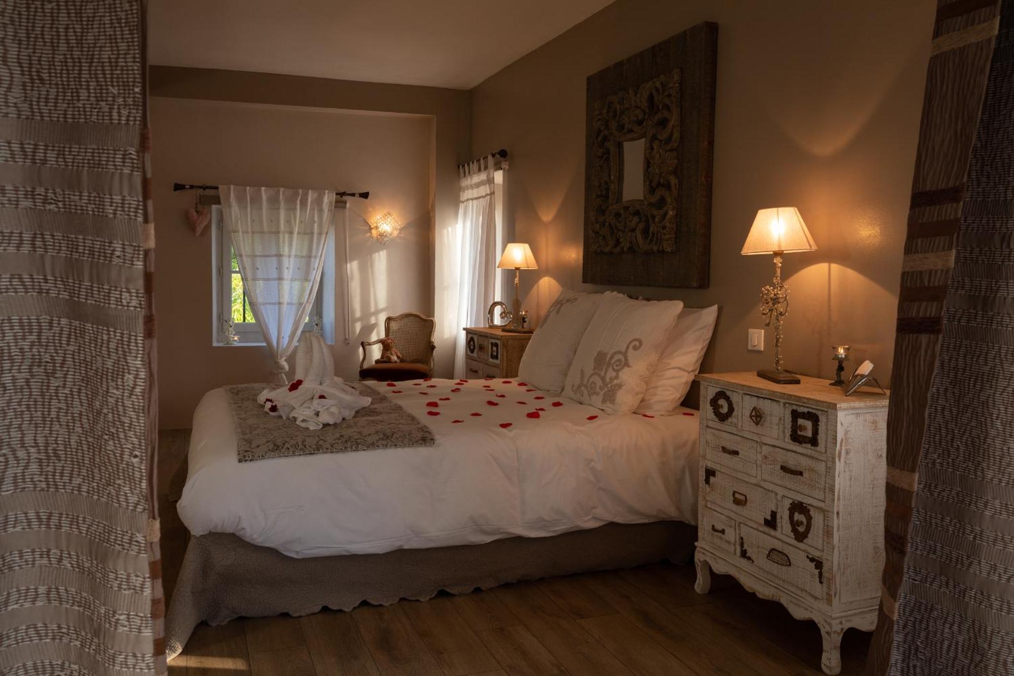 Charme Au Fil De L'Eau Hotel Vendieres Bagian luar foto