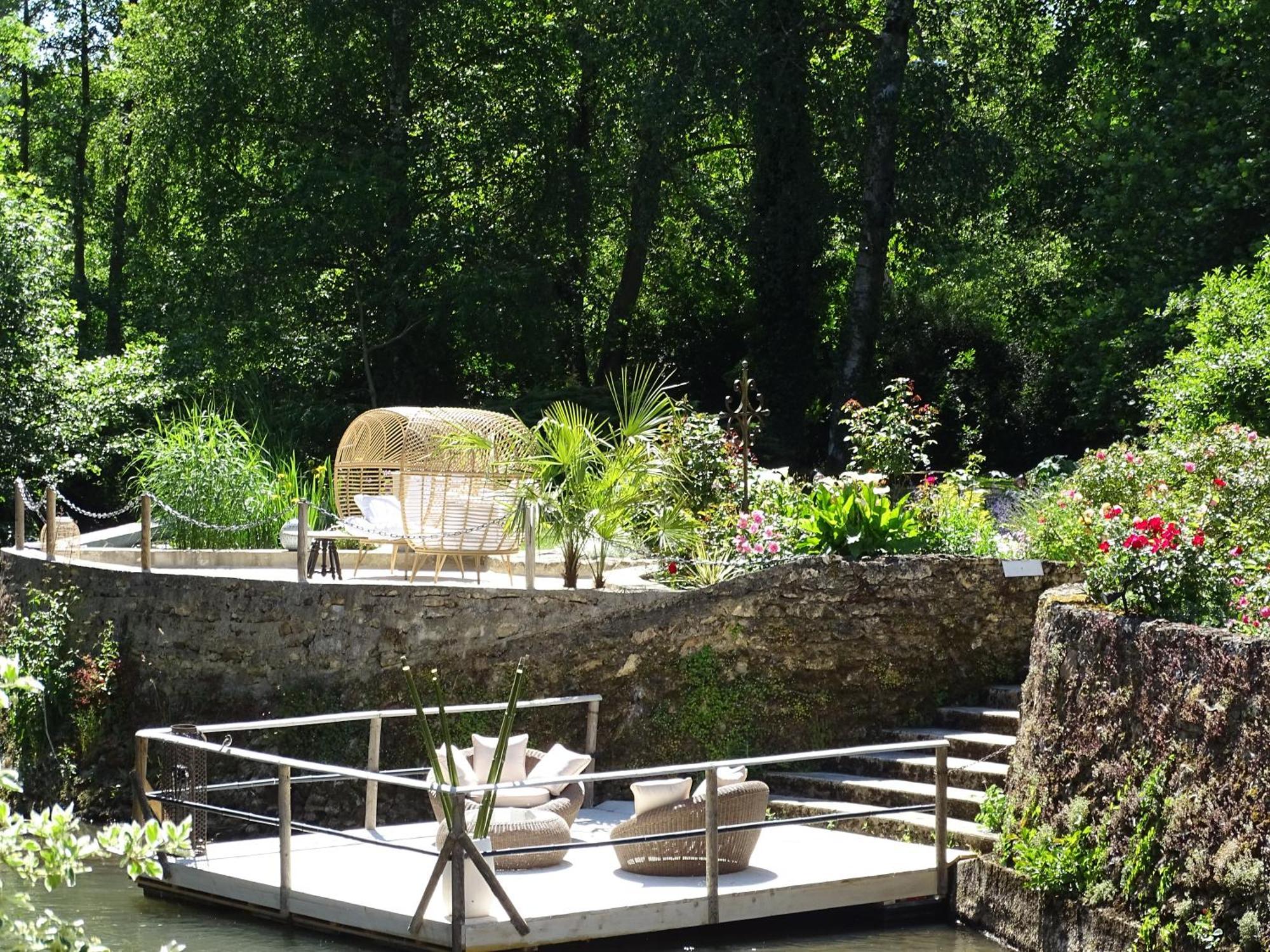 Charme Au Fil De L'Eau Hotel Vendieres Bagian luar foto