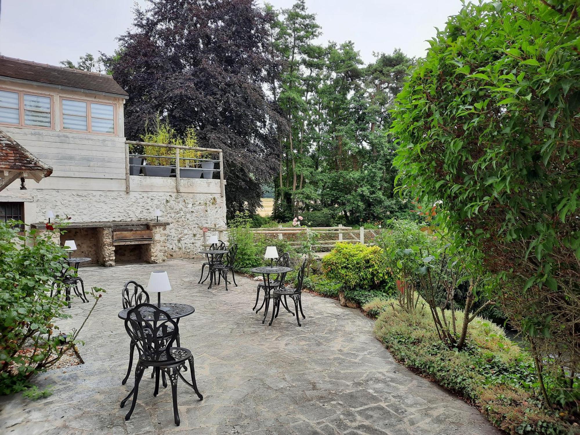 Charme Au Fil De L'Eau Hotel Vendieres Bagian luar foto
